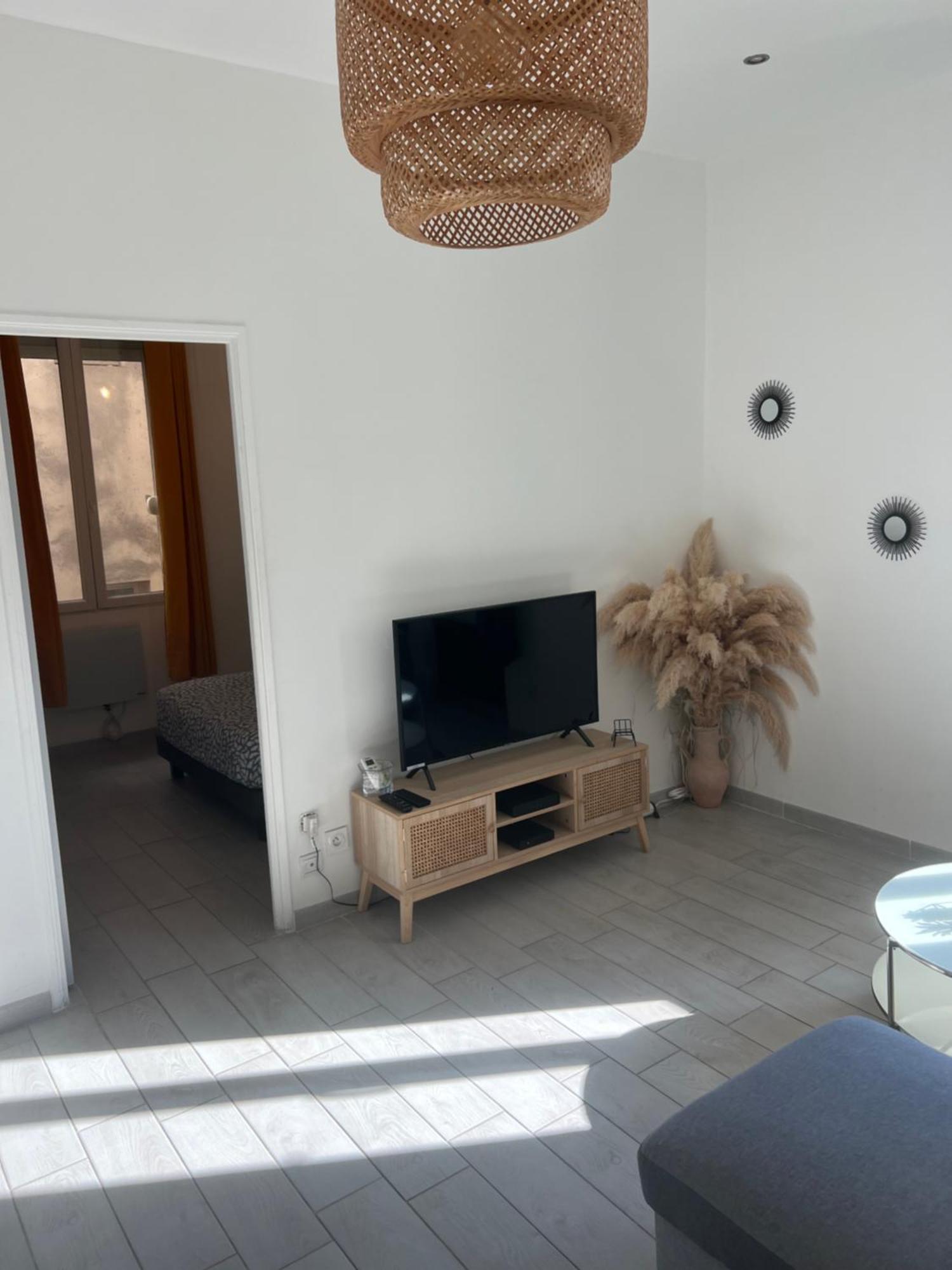 Grand T2 Climatise A 5 Min De La Gare St-Charles - Vieux Port Apartment Marseille Ngoại thất bức ảnh